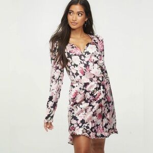 NWOT Bardot Mini Wrap Dress Ruffles Long Sleeve Floral Size Small